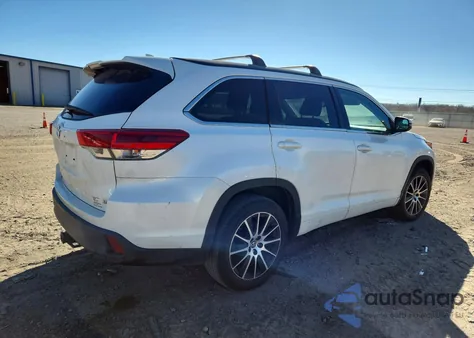 2018 Toyota Highlander Se from USA, damaged, VIN 5TDKZRFH4JS285204